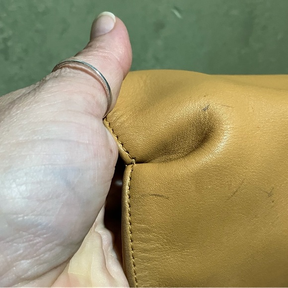 SOLD Coach Lexington Bucket, 4181 in Camel - Picture 14 of 16